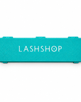 Vista superior del estuche cian cerrado para parches de silicona de cejas, con el logotipo LASHSHOP.